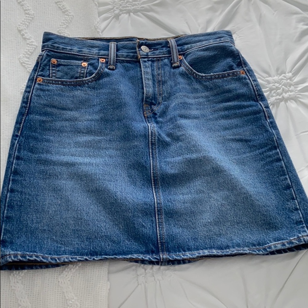 Vintage Levi’s Genuine denim mini skirt